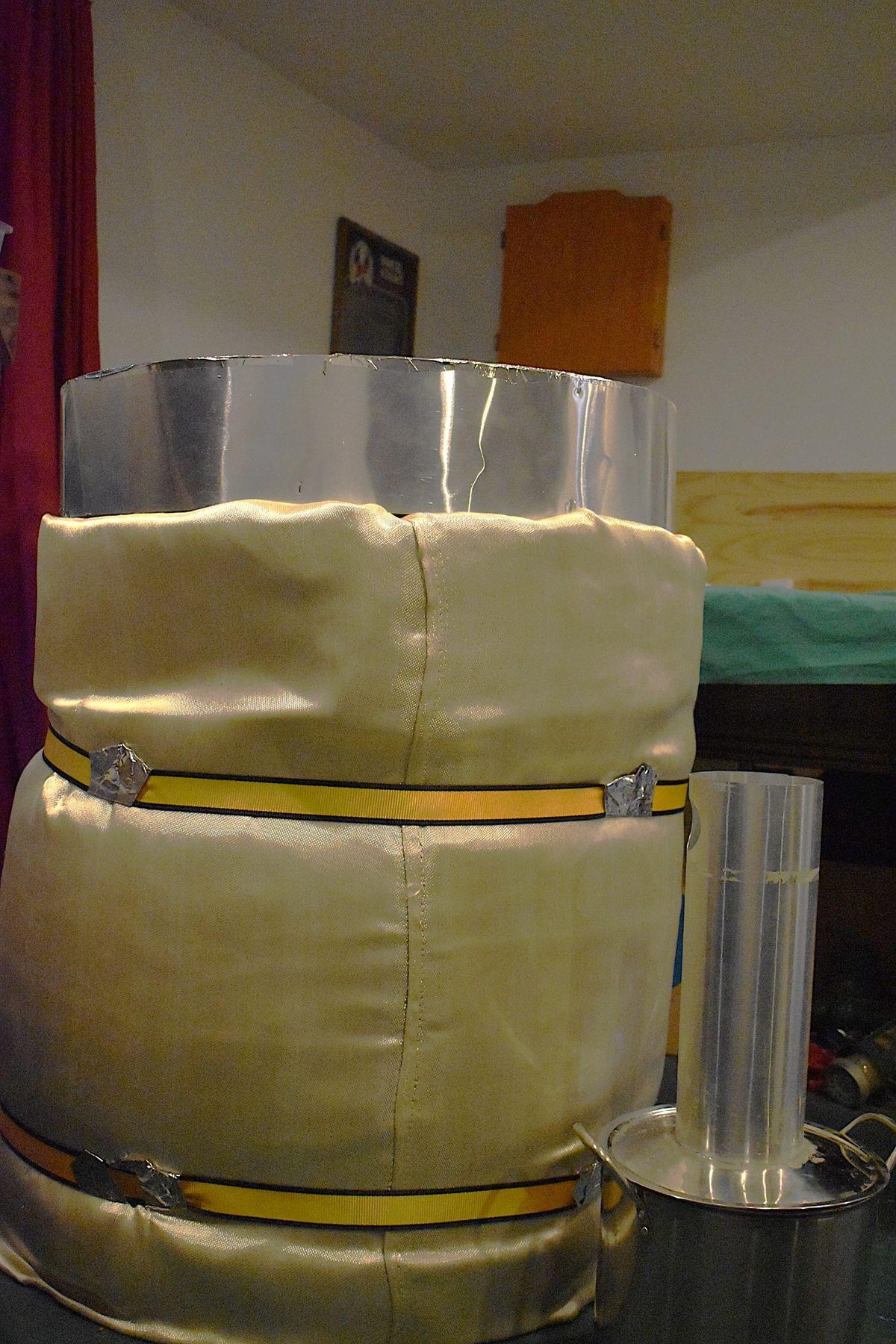 Main 50-gallon drum chamber with rockwool insulation jacket